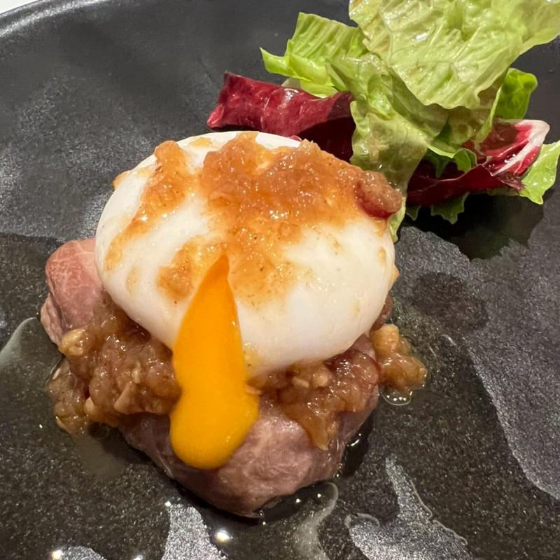  ・ローストポーク ポーチドエッグとオリエンタルソース(茅ヶ崎ビール)