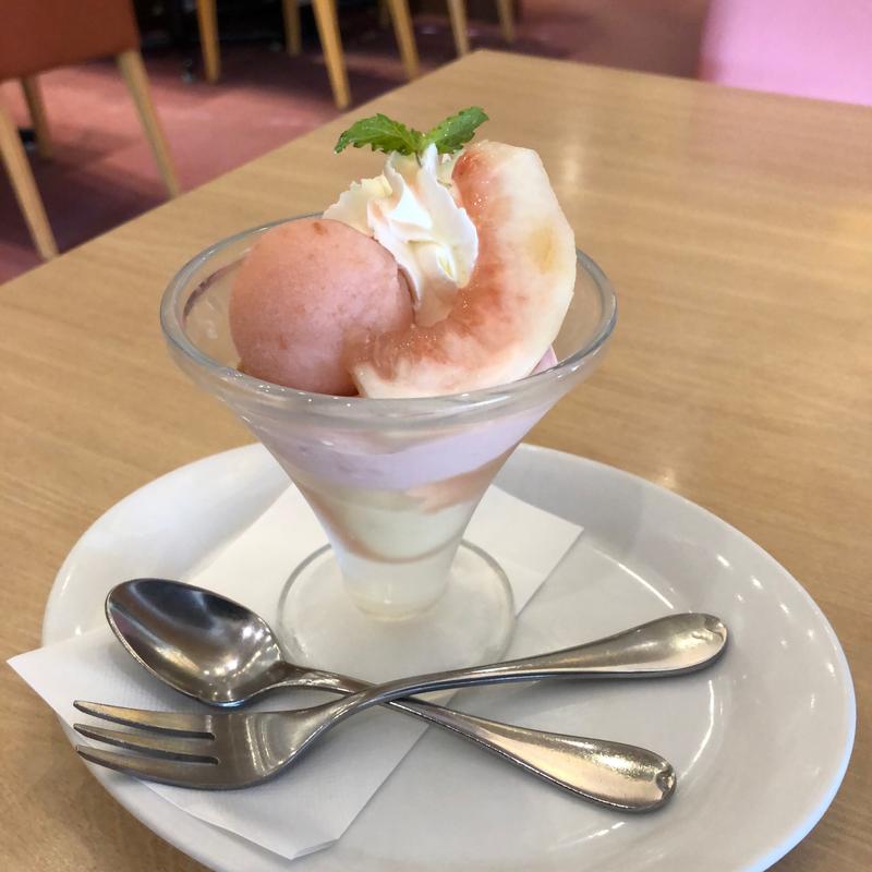 フレッシュ桃のちょこっとパルフェ(デニーズ 梅島店)