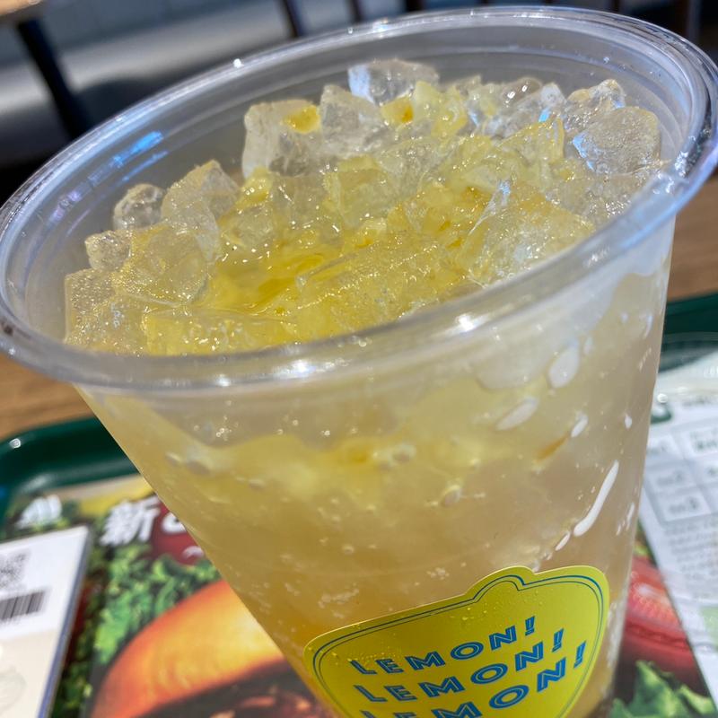まるごと！レモンのジンジャーエールwith日向夏&レモンソース(モスバーガー 佐賀江北店 )