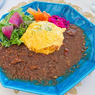 牛スジカレーオムライス