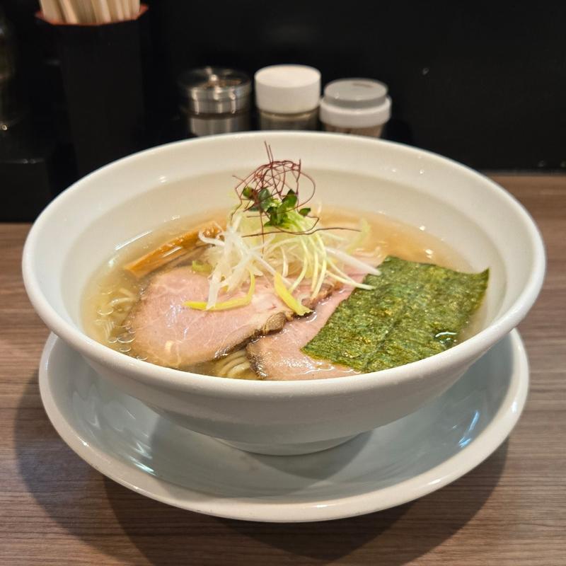 冷やしあさりラーメン(新地らー麺 近松 梅田店)