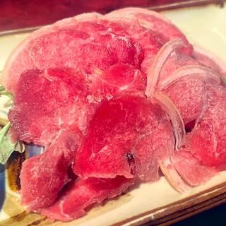 ヤギ刺し