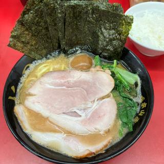ラーメン並➕まるよしトッピング(杉田家 千葉祐光店)