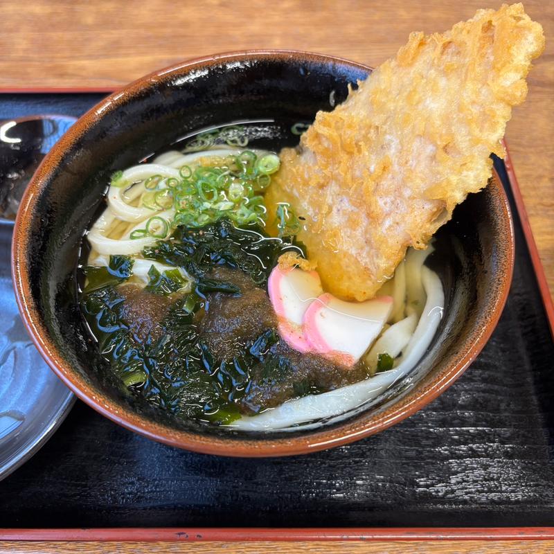 冷かけ＋とり天＋とろろ昆布(手打ちうどん 蔵 （くら）)