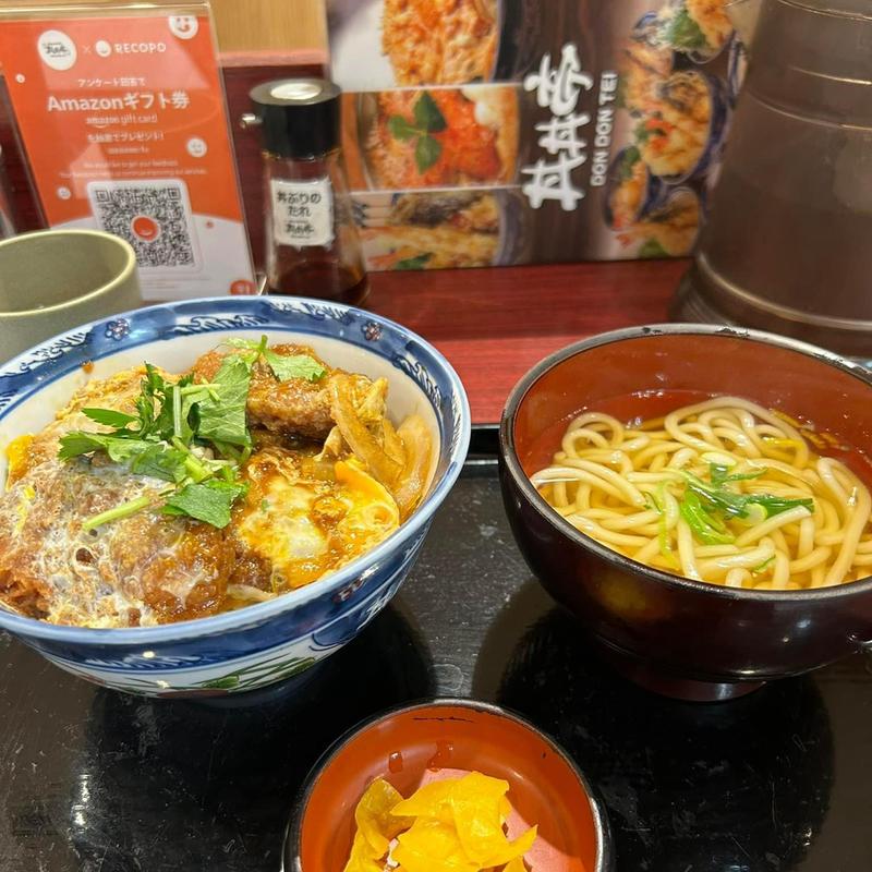味噌カツとじ丼 ミニうどん(丼丼亭 浜松町貿易センタービル店)