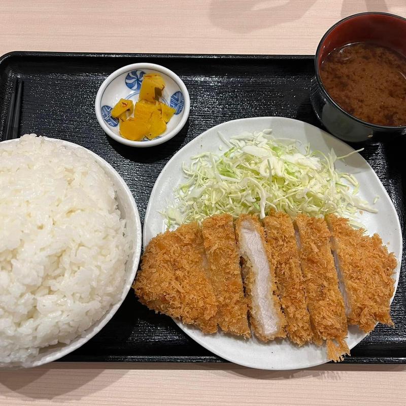 ロースカツ定食(とんかつはまや 関内駅前店)