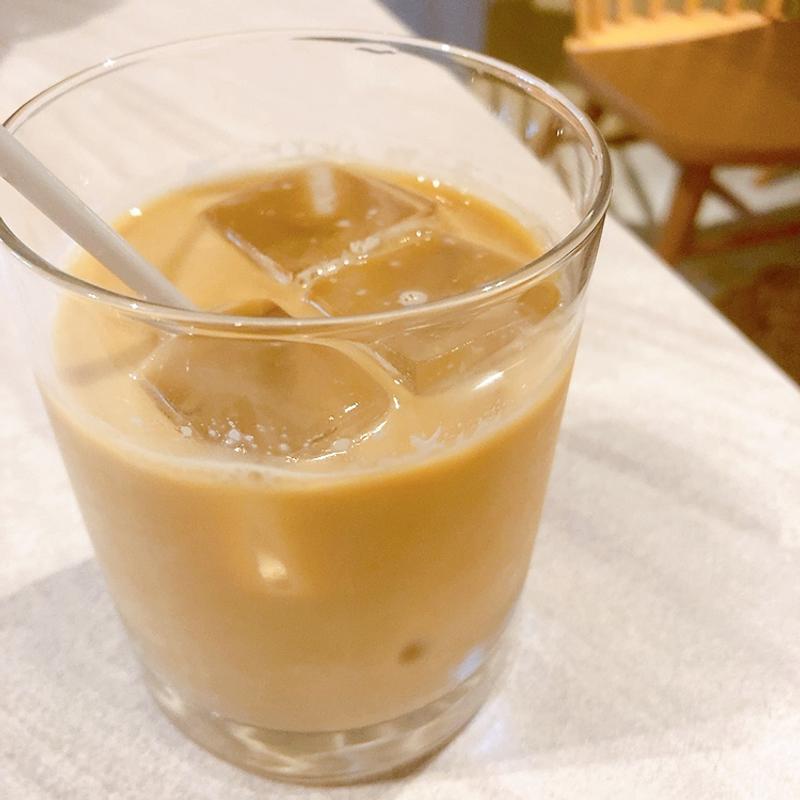 アイスカフェラテ(and kitchen)