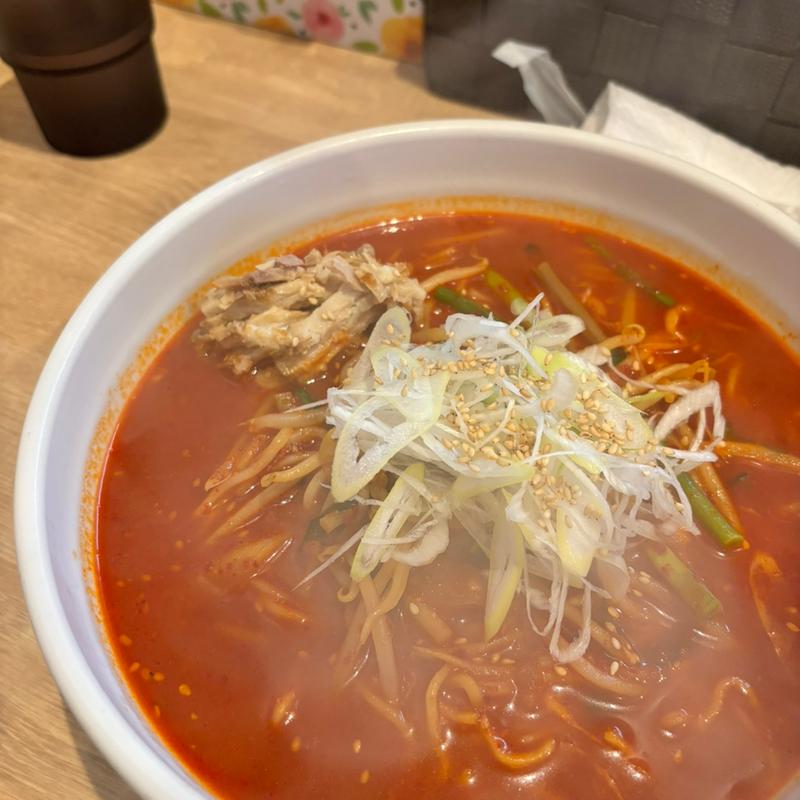 ユッケジャンラーメン(ラーメン新 (狸小路店))