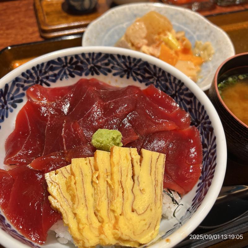 漬けマグロ丼(四季の味 さくれ )