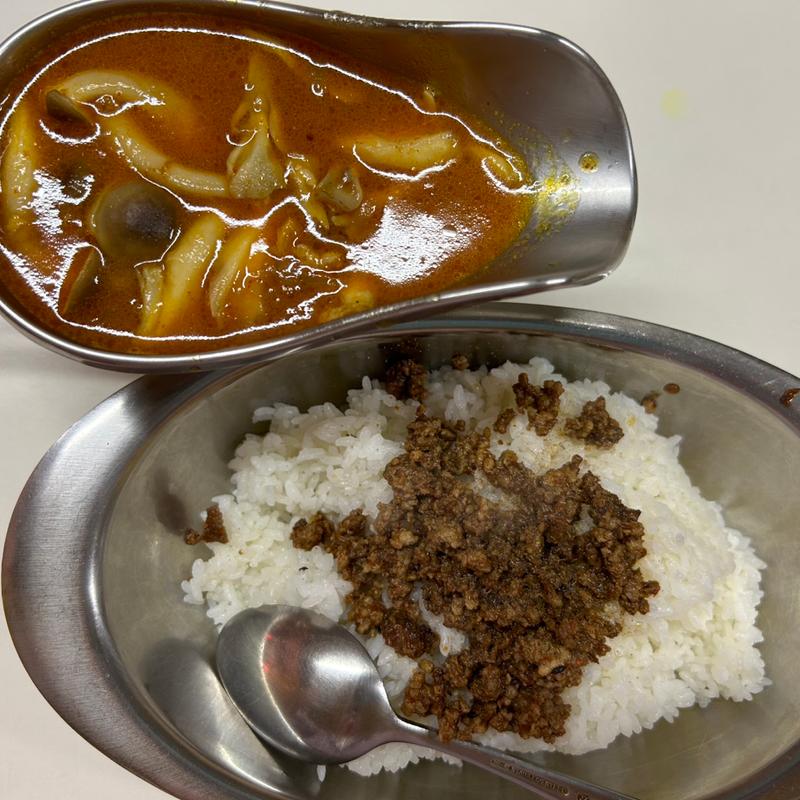 季節のスープカレー（きのこ）＋スパイシーひき肉(かれーの店 うどん)