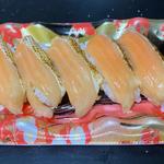 焼サーモンハラス握り(イオンショッパーズ福岡店)