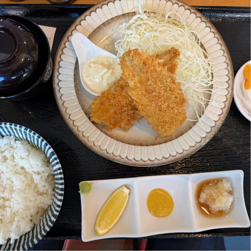 アジフライ定食(魚屋食堂さんかく目黒本町店)