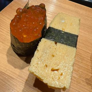 いくら軍艦　卵焼き握り