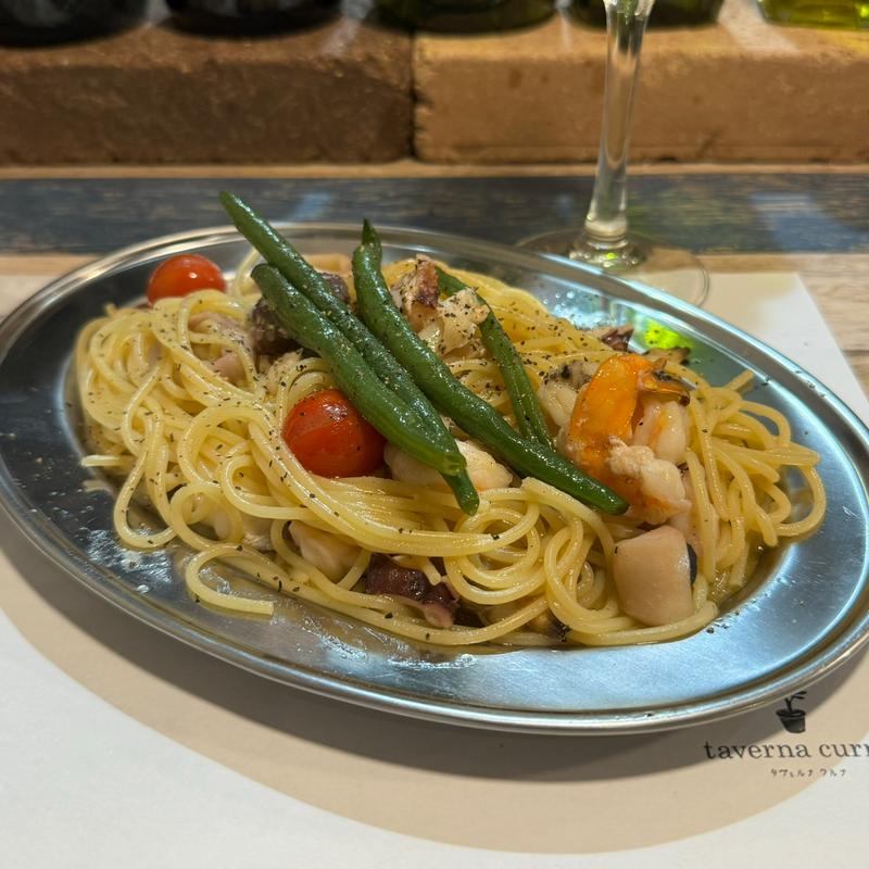 魚介と白ワインのペスカトーレビアンコ(taverna curna)