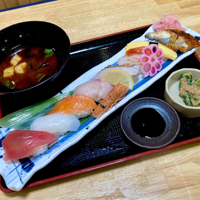 王道にぎり(8カン)(さかな屋の大衆食堂 まぐろのしん（旧店名：海鮮れすとらん 魚輝水産 高井田店）)
