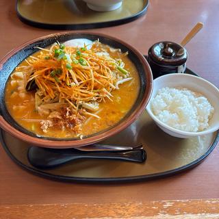 野菜たっぷりネギ辛味噌らーめん　大盛