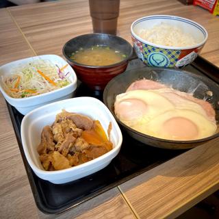 Wハムエッグ牛小鉢定食