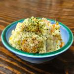 自家製ポテトサラダ