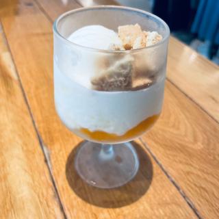 濃厚ヨーグルトクリームグラスケーキ