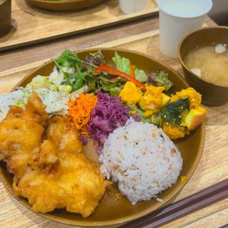 タニタカフェ+定食(とり天)