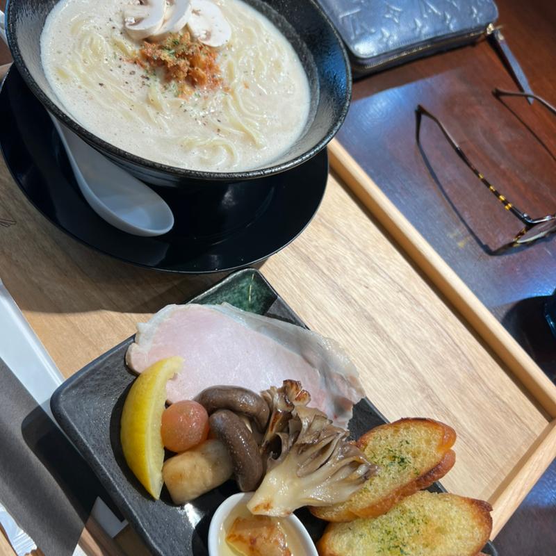 限定麺 鶏白湯 蕈～秋の香り～(Sらーめん 篠山本店)