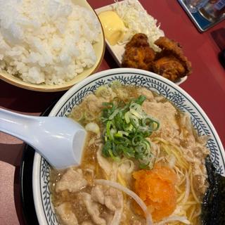 熟成醤油ラーメン 肉そば 682円