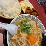 熟成醤油ラーメン 肉そば 682円(丸源ラーメン 高槻唐崎店)