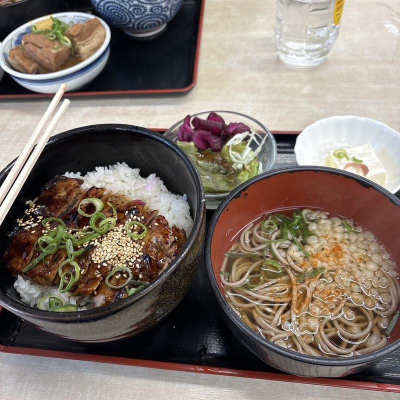 トンテキ丼(つぶしたてやきとり おみっちゃん 大井町店)