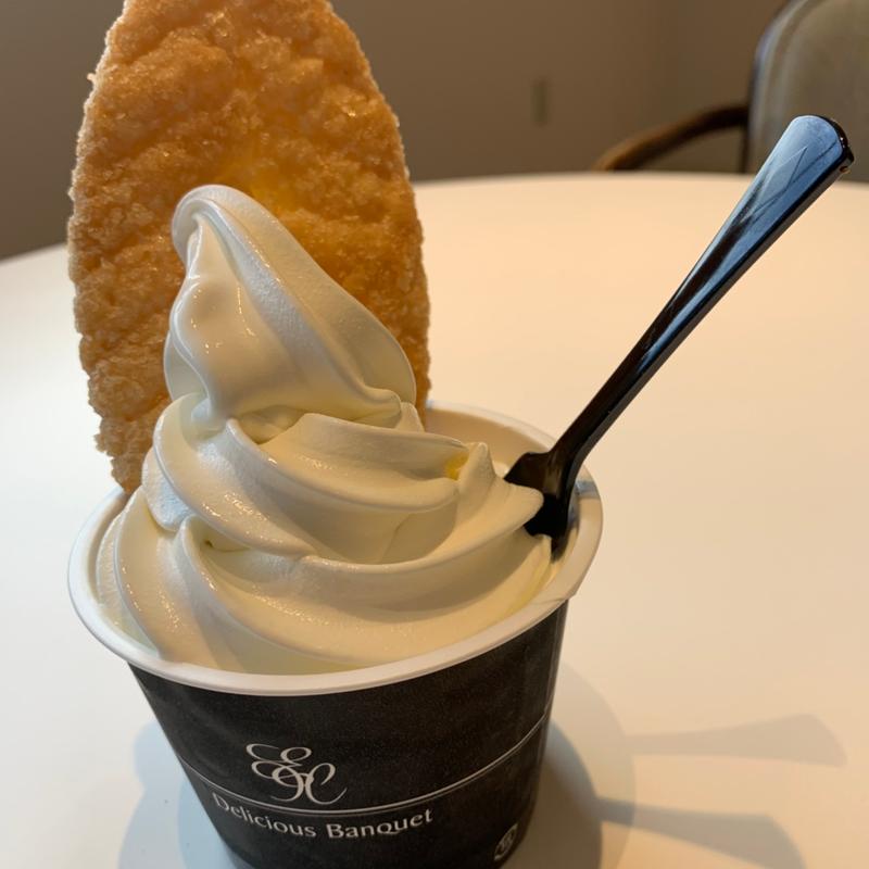 牛乳ソフト＆リーフパイ(シャトレーゼ 身延店)