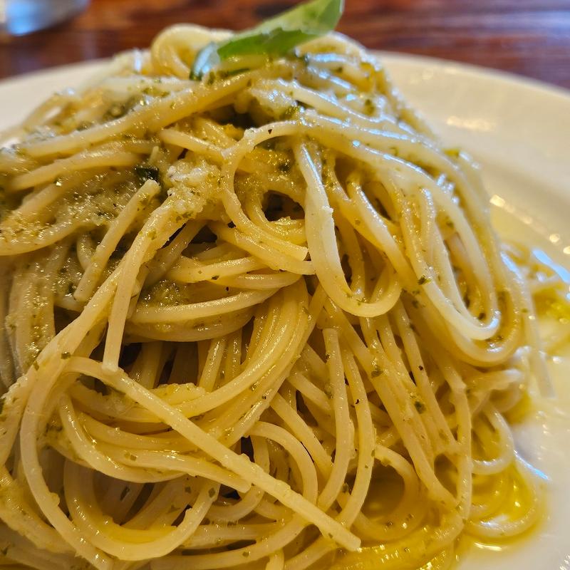 冷製セロリジェノベーゼ(ラ・タベルナ )