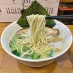煮込み塩そば 三ッ葉増し