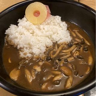 森のキノコのカレー