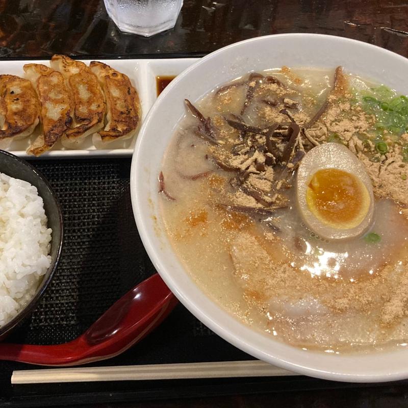 豚骨ラーメン餃子ライスセット(熊本拉麺 豚美)