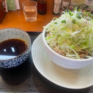キャベツ肉そば