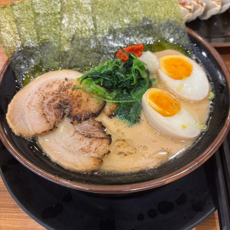 特豚骨醤油ラーメン(家系ラーメン 松田家 東武練馬店)