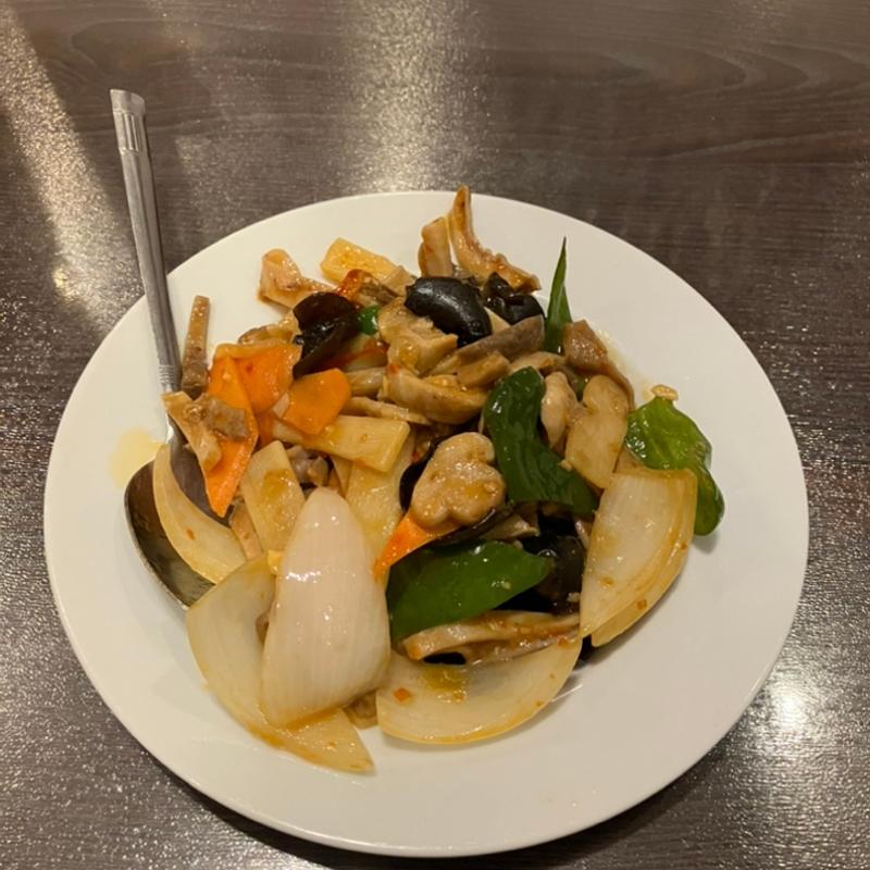 辣炒猪肚（豚ガツ四川風炒め）　￥1180(溪源)