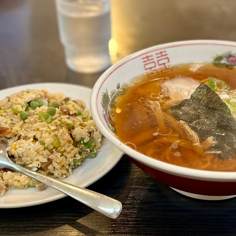 ラーメン半チャーハン(綿徳)