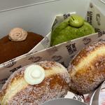 チーズクリームドーナツ