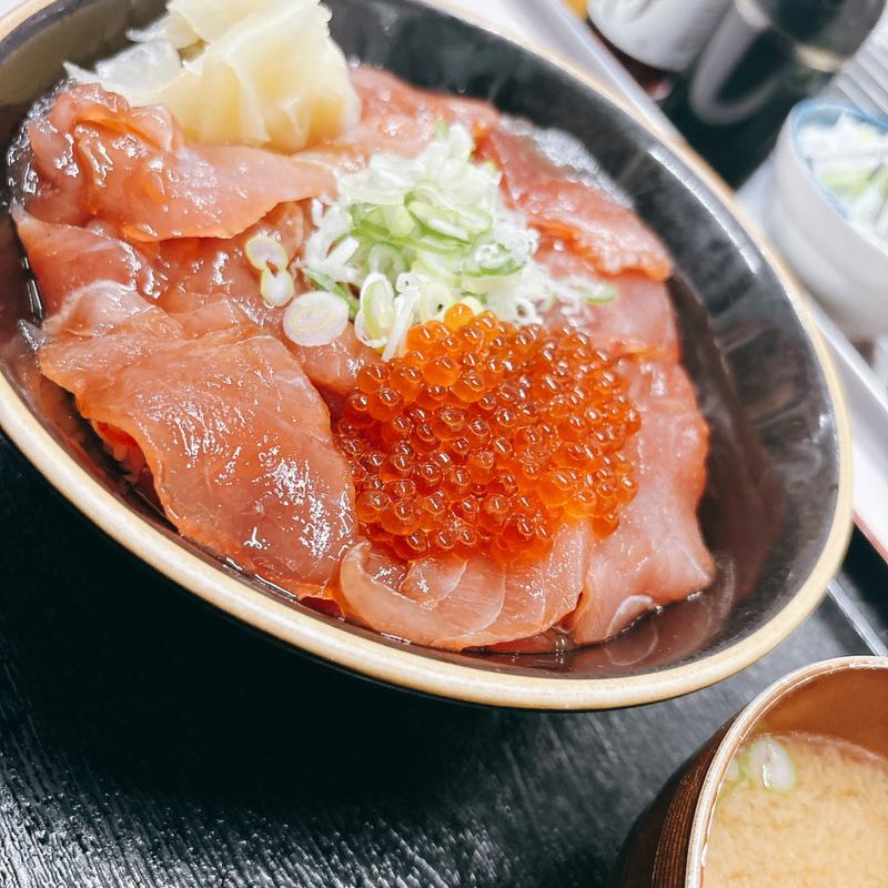 マグロ丼(山芳亭 )