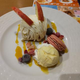 お月見のフロマージュモンブラン