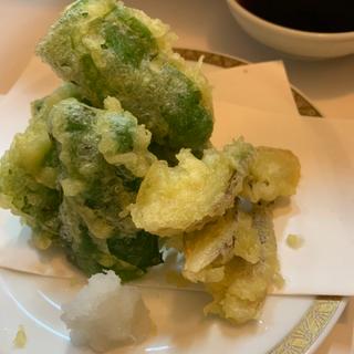 ピーマンと茗荷の天ぷら(ほそぼそ亭)