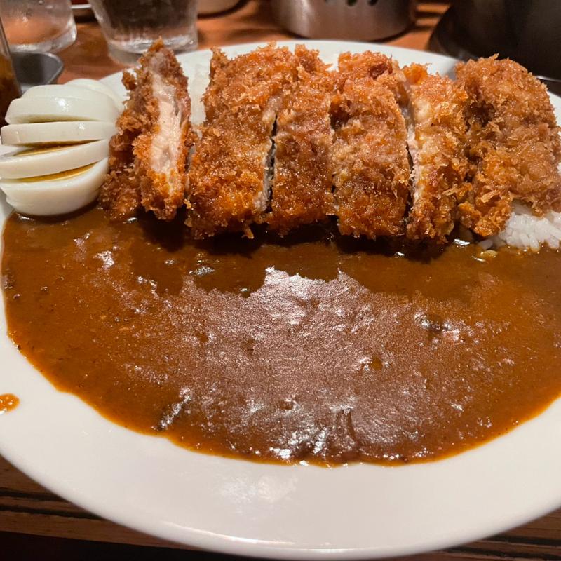 チキンカツカレー＋ゆで卵(26号くるりんカレー)