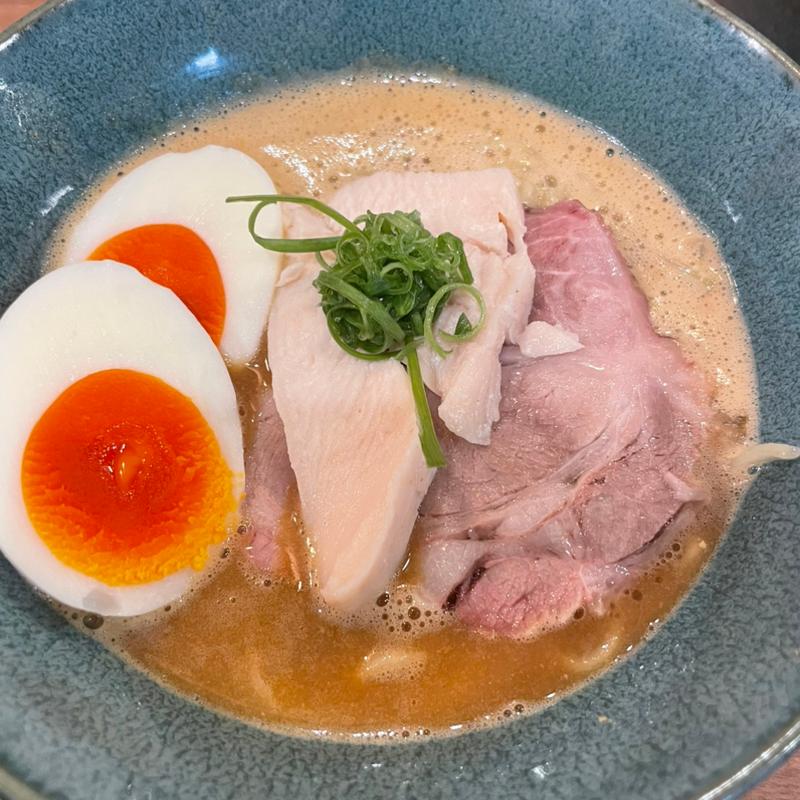 (うまそうなラーメン屋)