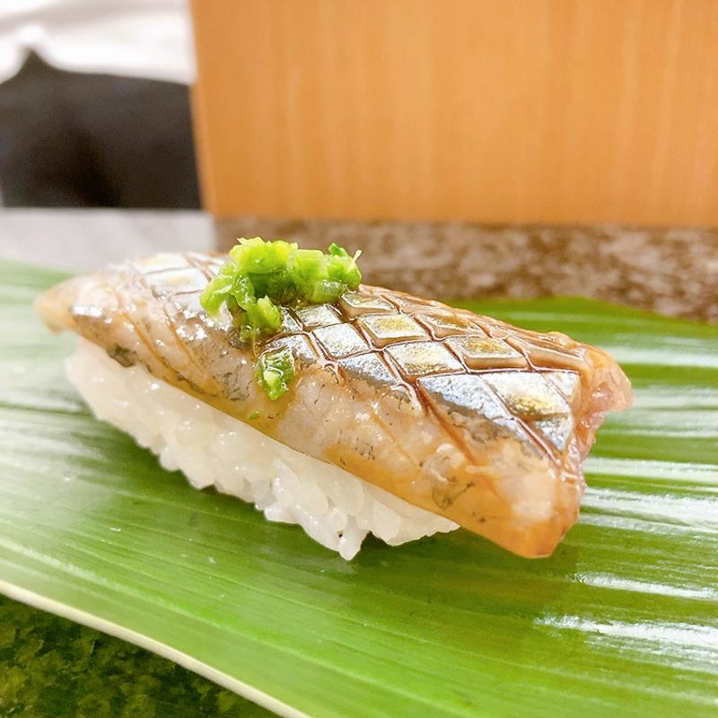 炙りさんま(すし辰の立ち食いminamoa店)