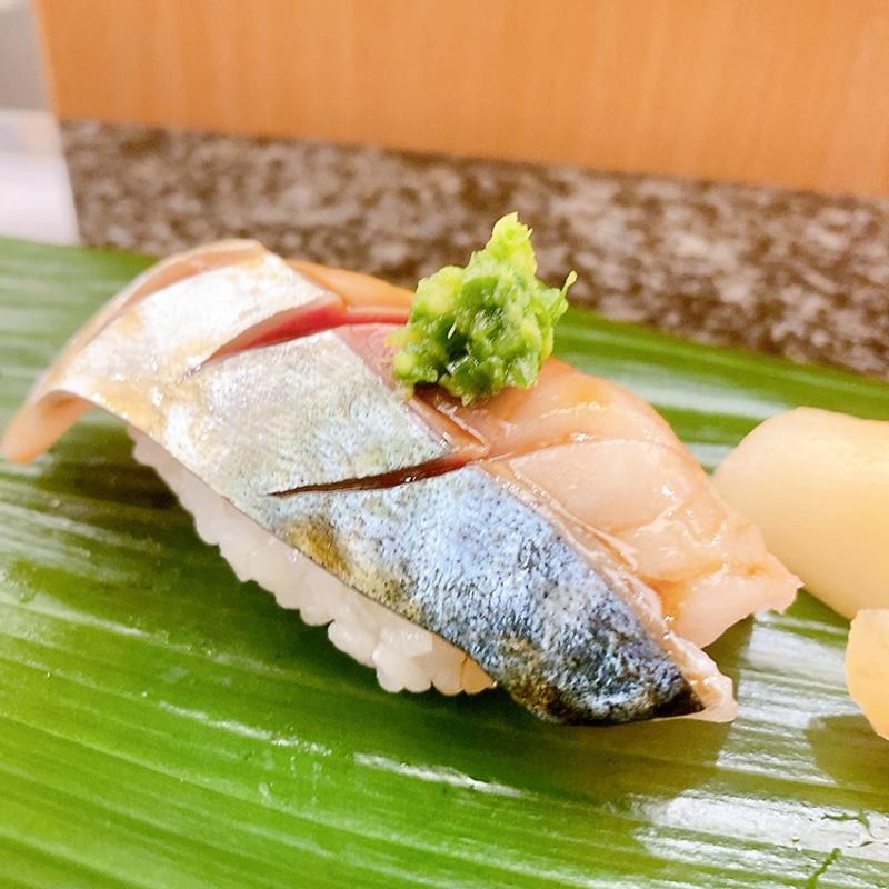 生サバ(すし辰の立ち食いminamoa店)