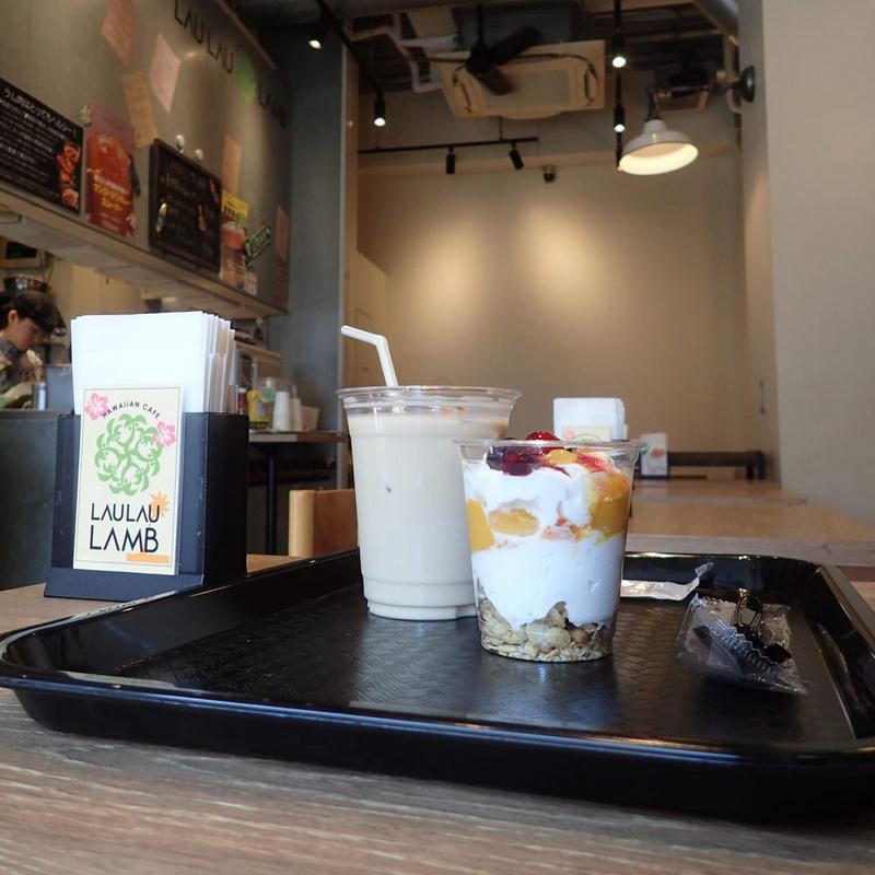 ミニマンゴープリンパフェ(ハワイアンカフェ ラウラウラム)