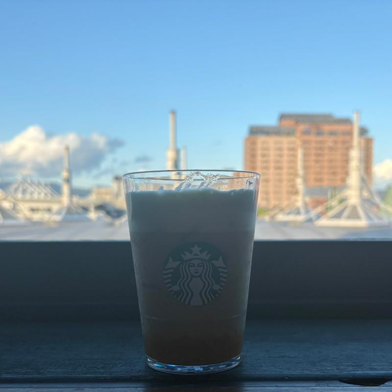 ほうじ茶香る 焼き芋 ムース ティー ラテ(スターバックスコーヒー 函館ベイサイド店)