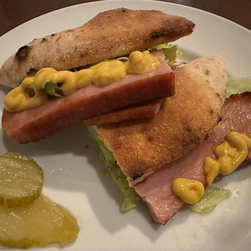 焼きベーコンサンド(チンクエ)