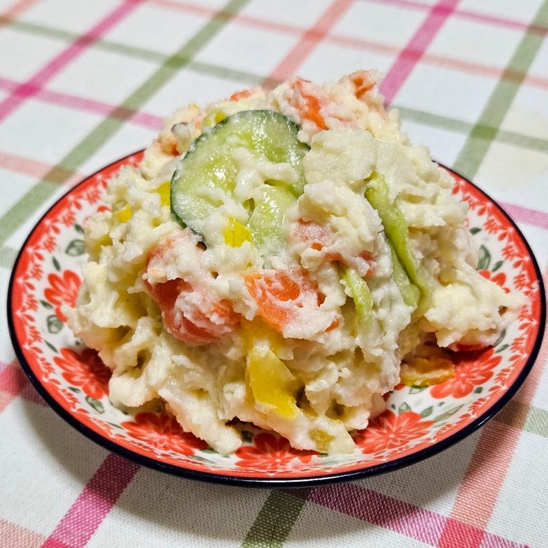 彩り野菜の北海道産さやかポテトサラダ(サラダカフェ 東武百貨店池袋店)