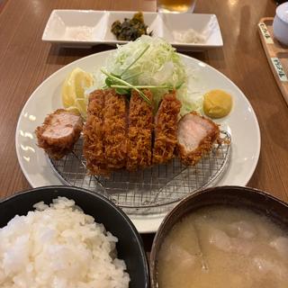 ランチ ロースカツ定食